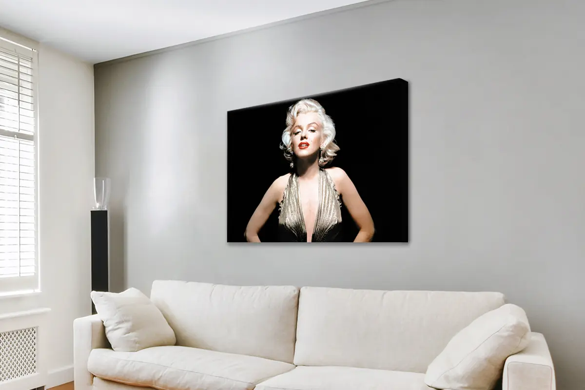 Marilyn Monroe pop-art portrait in vivid colours on canvas.